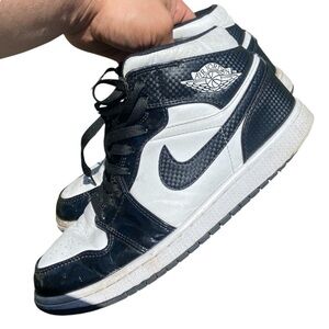 Jordan Mens Air 1 MID SE Panda Carbon Fiber - All Star Weekend Size 8.5 US